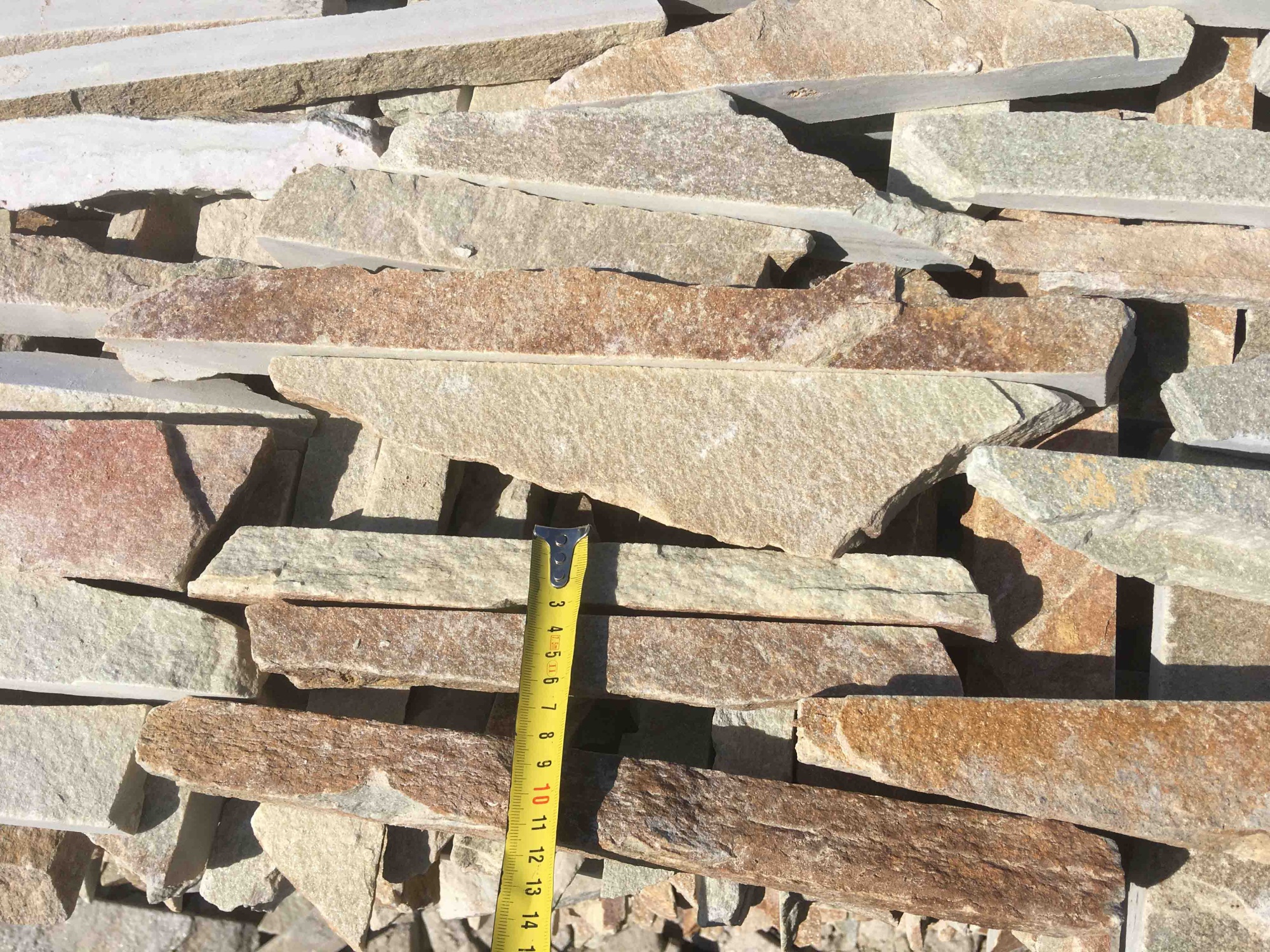 Горбушка златолит золотистый для облицовки купить в Электростали