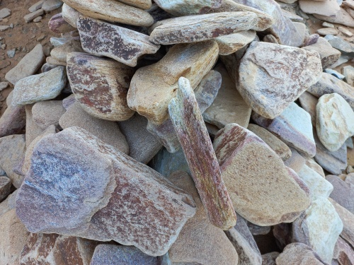 Златолит жёлтый, жёлто-зелёный глыбки и валуны для ланшафтного дизайна купить в Электростали