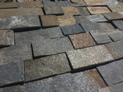 Плитка пилёная златолит Уральский для цоколя, отмостки купить в Электростали