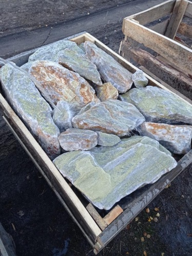 Златолит жёлтый, жёлто-зелёный глыбки и валуны для ланшафтного дизайна купить в Электростали