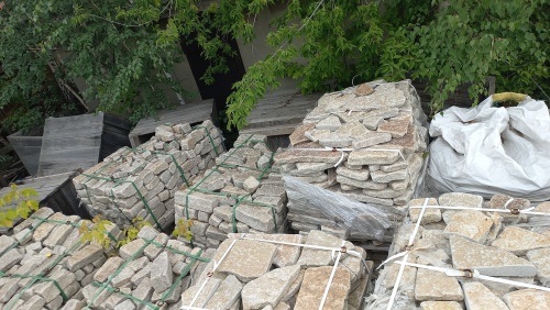 Плитняк гранитный галтованный купить в Электростали