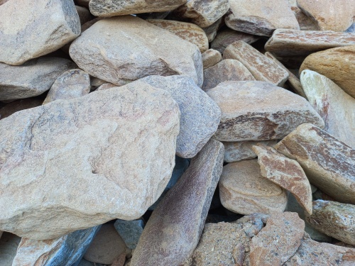 Златолит жёлтый, жёлто-зелёный глыбки и валуны для ланшафтного дизайна купить в Электростали