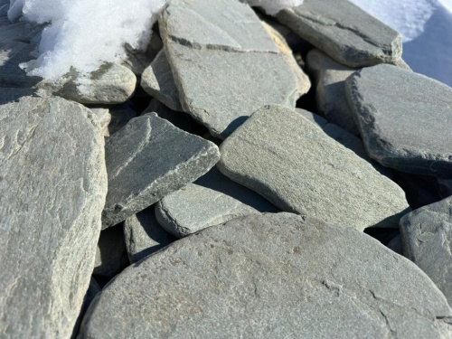 Плитняк златолит зелёный галтованный для цоколя купить в Электростали