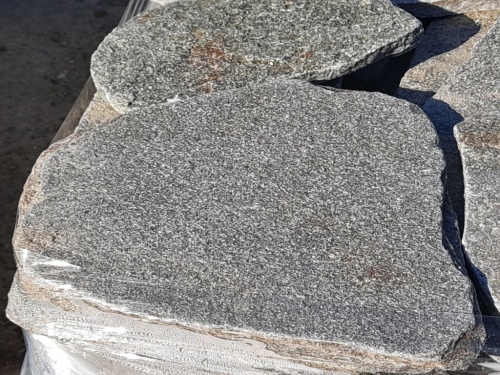 Златолит серебристый галтованный для лестниц купить в Электростали