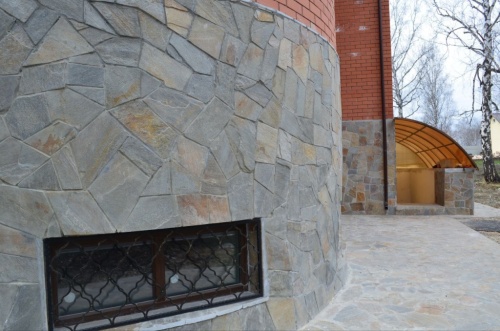 Плитняк златолит Уральский для цоколя, отмостки купить в Электростали